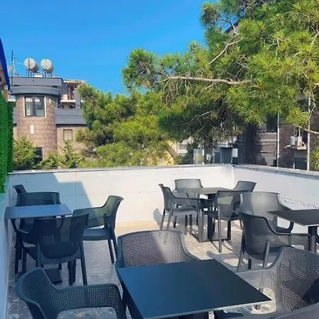 Erta Hotel Golem (Tirana)