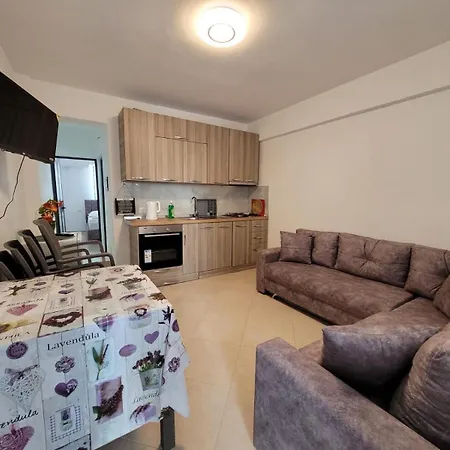 Erta Hotel Golem (Tirana)