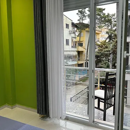 Erta Hotel Golem (Tirana)