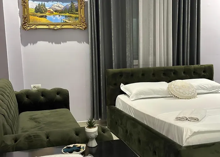 Erta * Golem (Tirana)